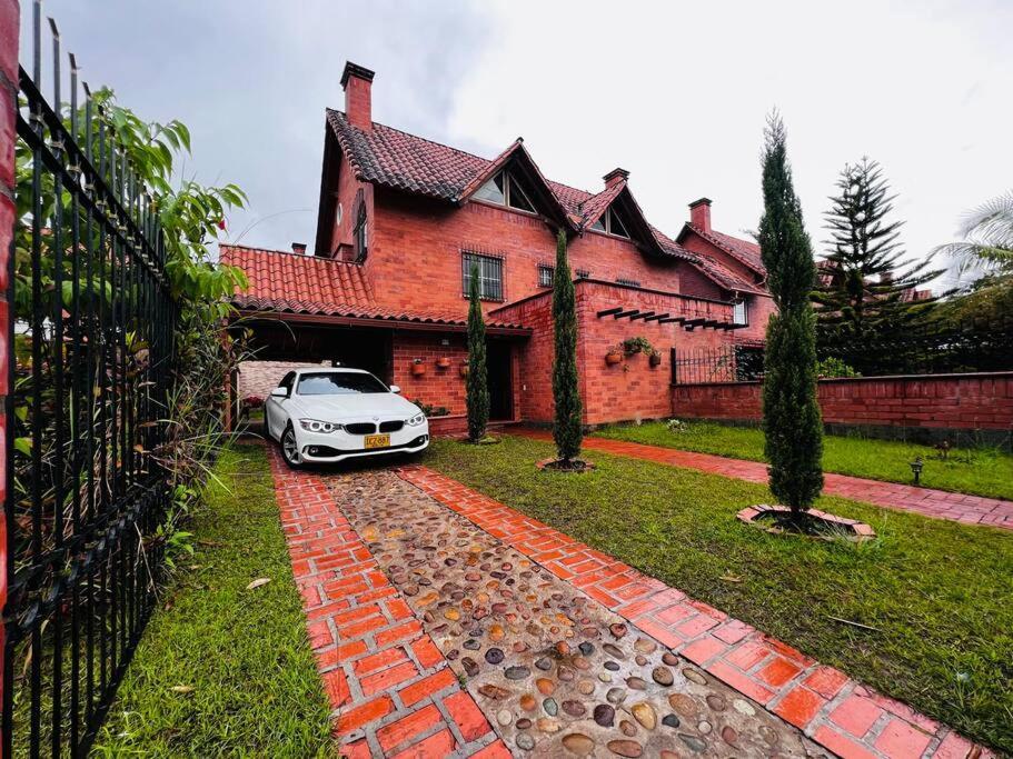 Hermosa Casa , Con Parqueadero En Rionegro Cerca Al Aeropuerto Villa Buitenkant foto